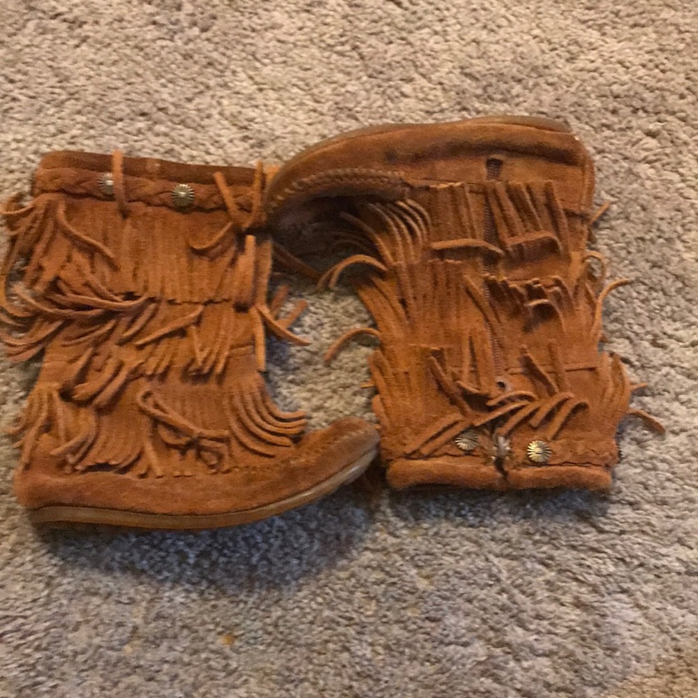 Girls Fringe boots